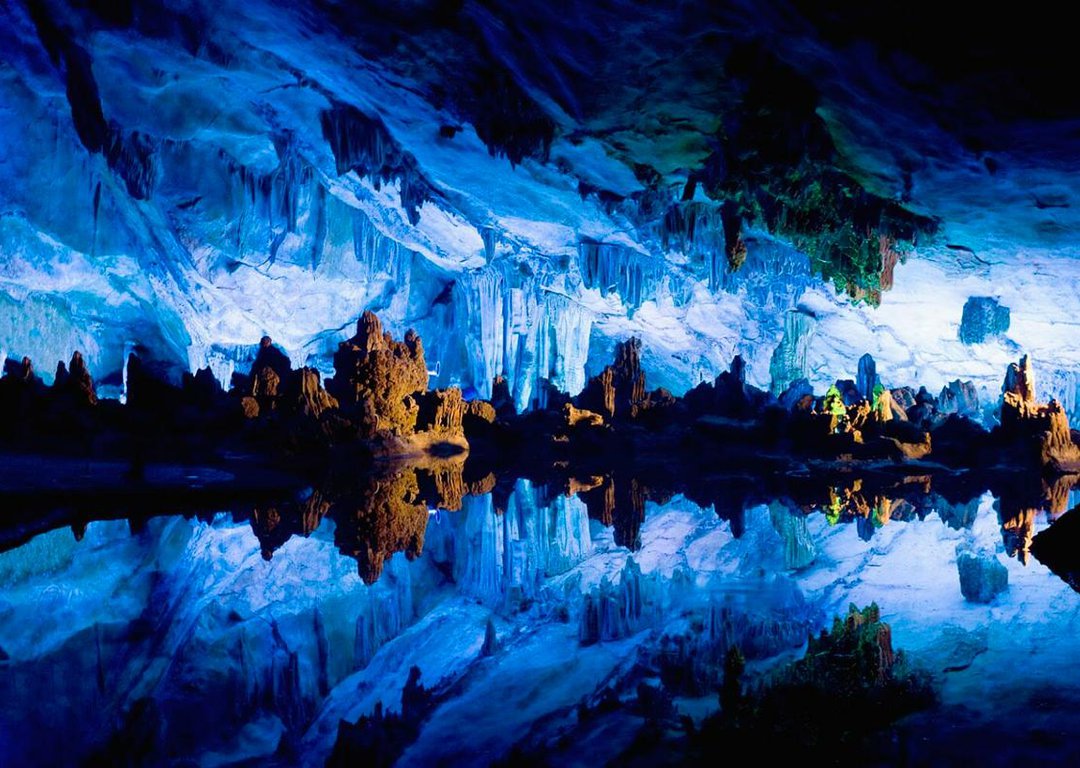 Kungur Cave image